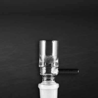 Showing the Micro Ripper bowl on a glass bubbler.