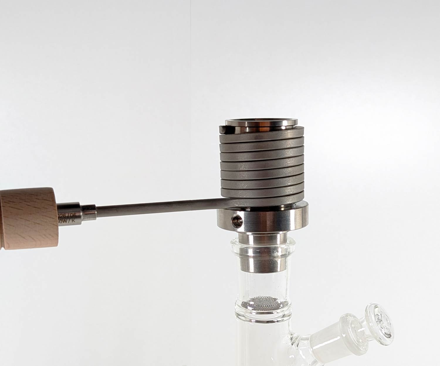 The AIO heater in wired configuration, on the injector bowl.